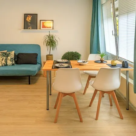 High-quality Near - Parking Space Apartment *